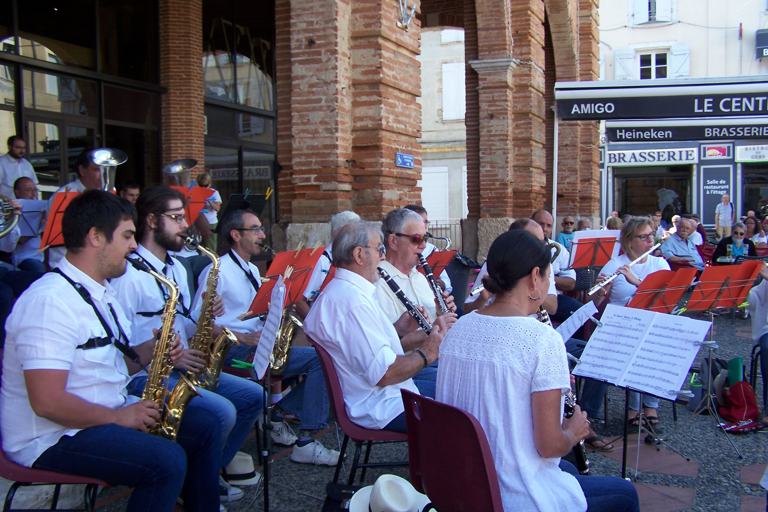 Philarmonie de l'Isle-Jourdain 011.JPG