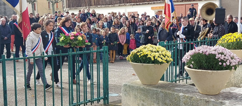 Commémoration du 11 novembre : devoir de mémoire, convivialité et pédagogie à Vic-Fezensac
