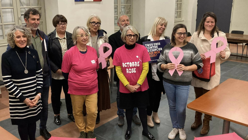 Un beau cheque pour Octobre Rose