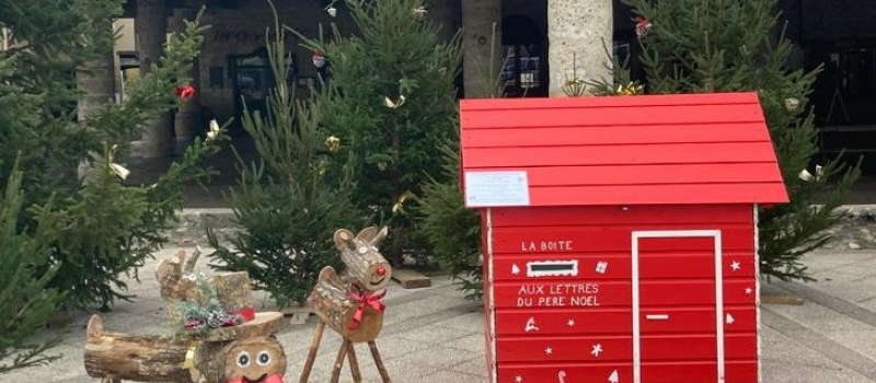La boite aux lettres du père Noël à Mauvezin !