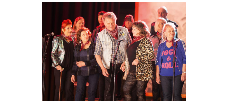 La chorale des Pops Castafiores en ouverture de la projection du film "Choeur de rockers"