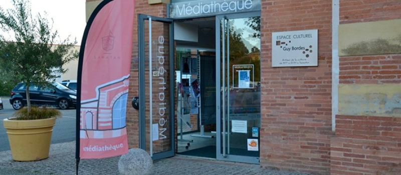 Bibliothèque suivez les flèches