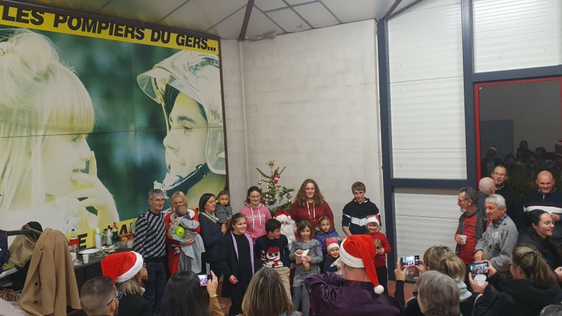 Le Père Noël a rendu visite aux pompiers