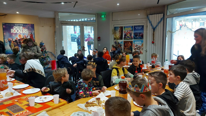 Galette des rois et séance cinéma pour l'école de l'UAV Football