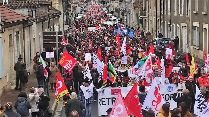 Retraites : première journée de mobilisation réussie