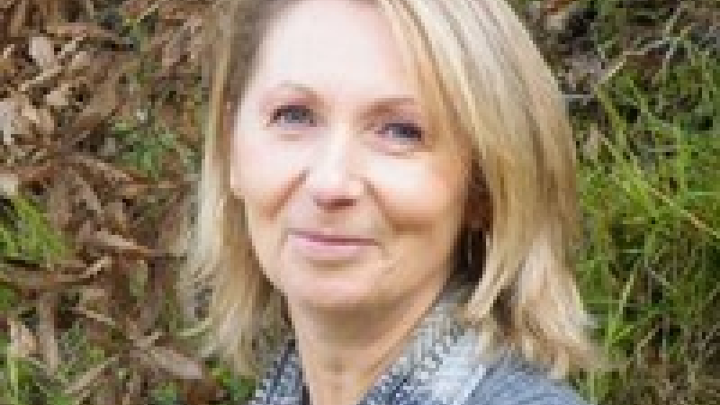 conférence mensuelle de l'association énergies et re-sources avec Sylvie Gavilan