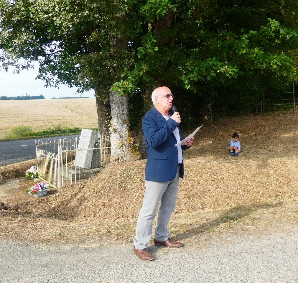 Jean Moncassin , un président qui participe à toutes les commémorations