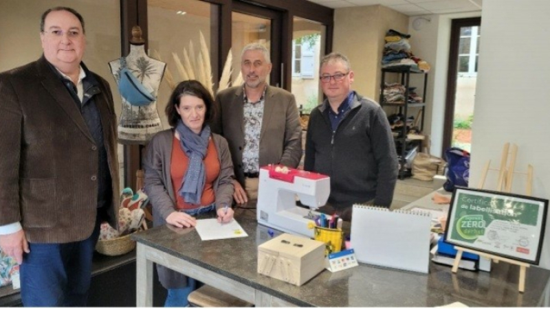 De boutique éphémère, VI EN FIL bascule en « poussinière commerciale » au Laboratoire d’Innovation Rurale