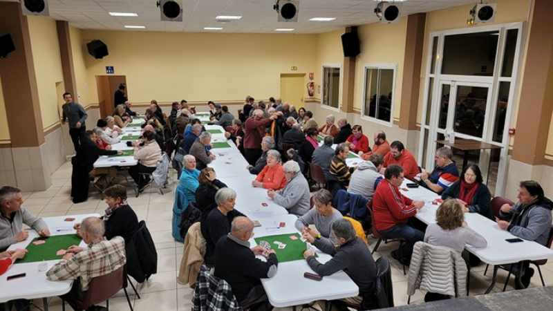 Plein succès pour le concours de belote!