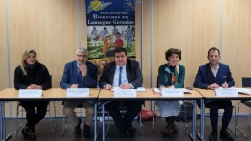 Signature de la convention-cadre" Petites Villes de Demain" en Lomagne Gersoise