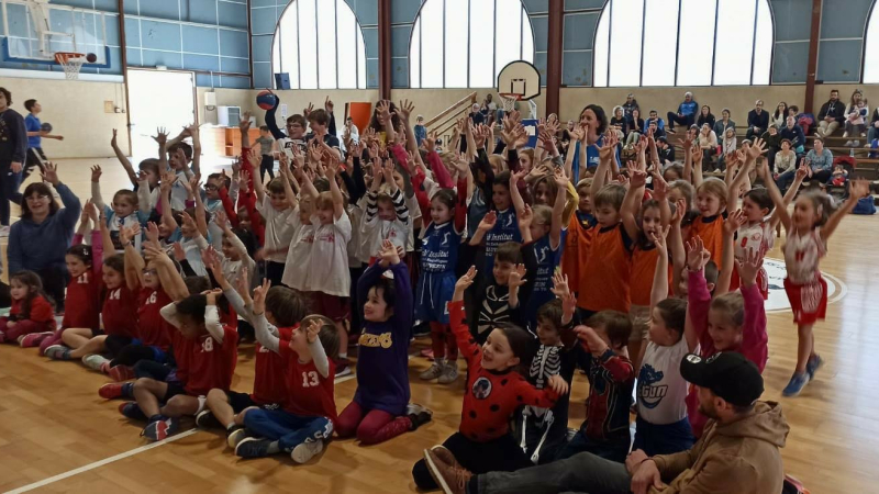 Belle journée pour l'école de l'UAV Basket !