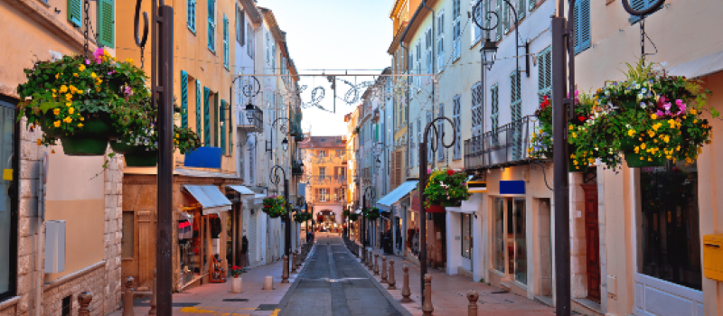 Lancement du programme de reconquête du commerce rural