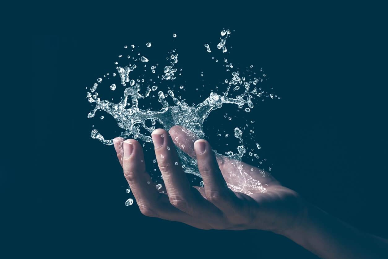 l-eau-peut-elle-devenir-gratuite-istock-com-mara-duchetti-223-1607373522.jpg