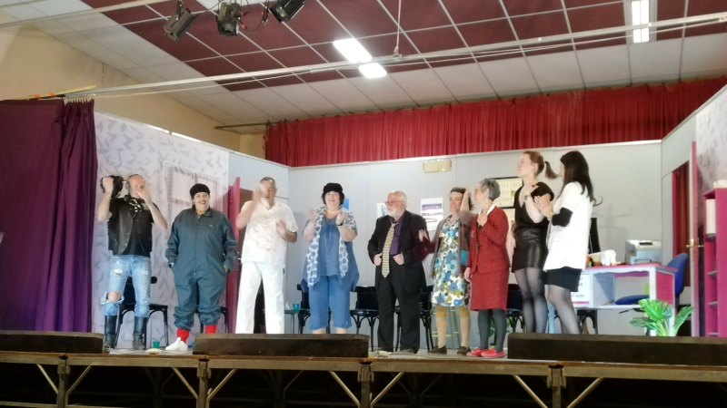 Salle garnie pour « Sale attente »