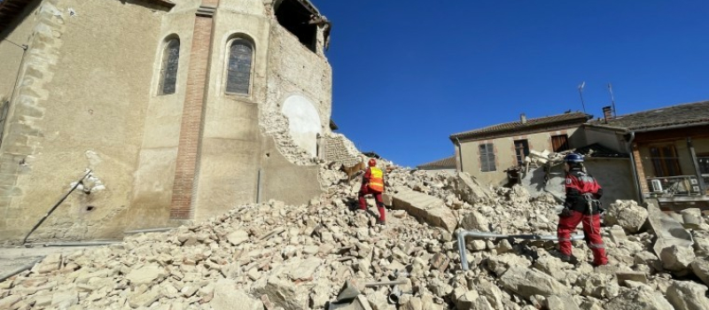 Après l'effondrement de la tour Saint Victor de l'église de Saramon ...