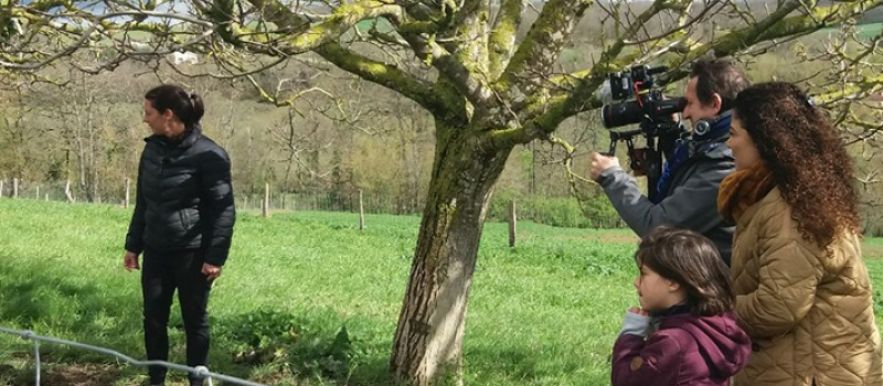 France 2 en tournage à la ferme de Bidache