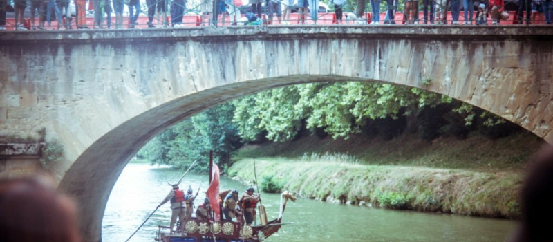 Sur terre et sur l'eau : Course de caisses à savon