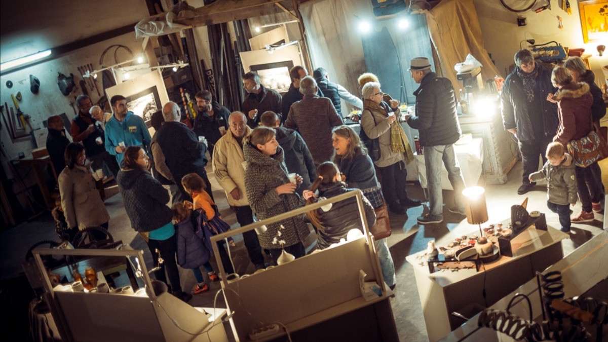 LAYRISSE (zone artisanale, atelier de Benoit Peyrous et Marie Gourault) expo de 8 artisans d'art Crédit  Ph Mairie Gourault