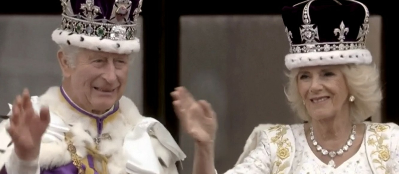 Le Roi et les dessous de la Reine ...