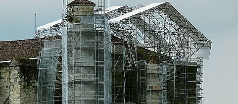 La cathédrale prend un air futuriste