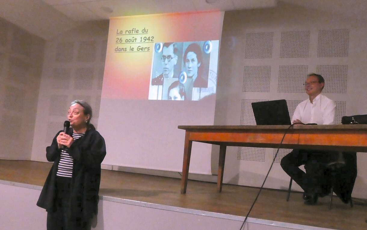 Geneviève Bigueure présentant  la conférence