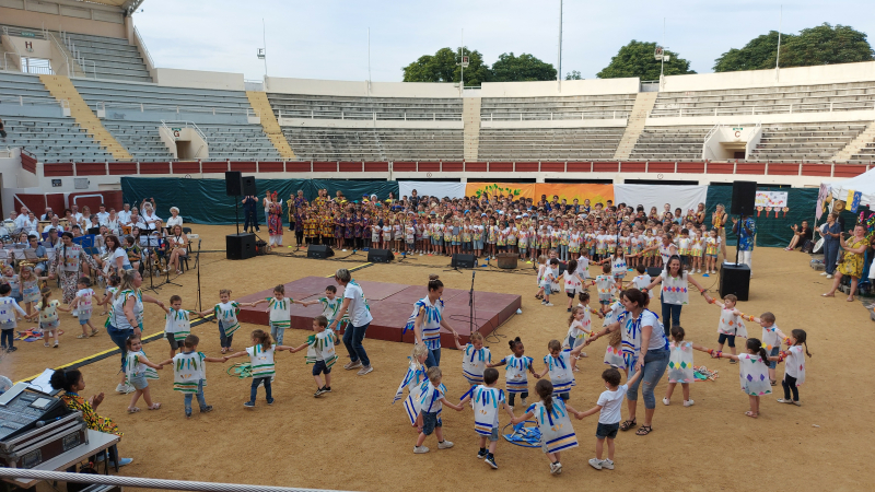 Plus de 500 enfants et musiciens dans les arènes vendredi soir pour un beau spectacle collectif !