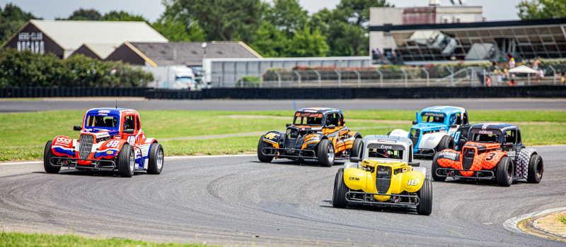 Bagarre sans merci des Legend Cars au Grand Prix Camions à Nogaro (III)