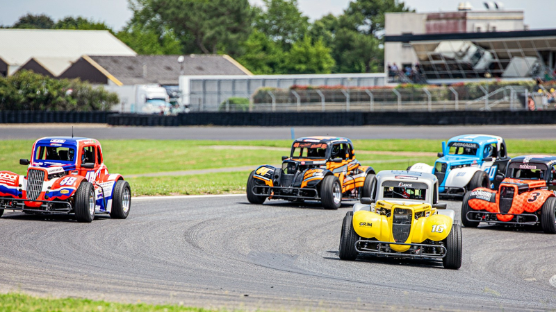 Bagarre sans merci des Legend Cars au Grand Prix Camions à Nogaro (III)