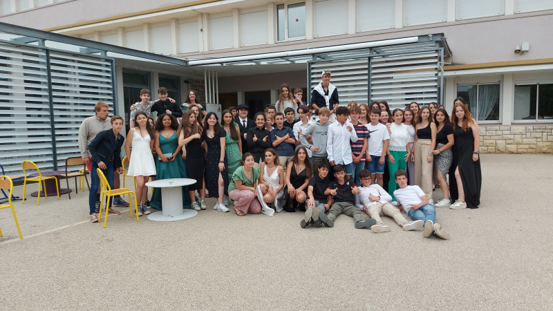 Premier bal de promo dans l'enceinte du  collège Gabriel Séailles!