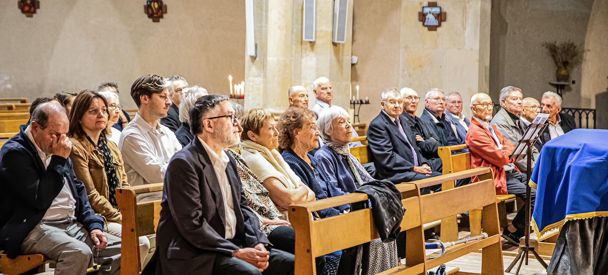 0 Famille à gauche anciens combattants à droite 1bis 290623.jpg