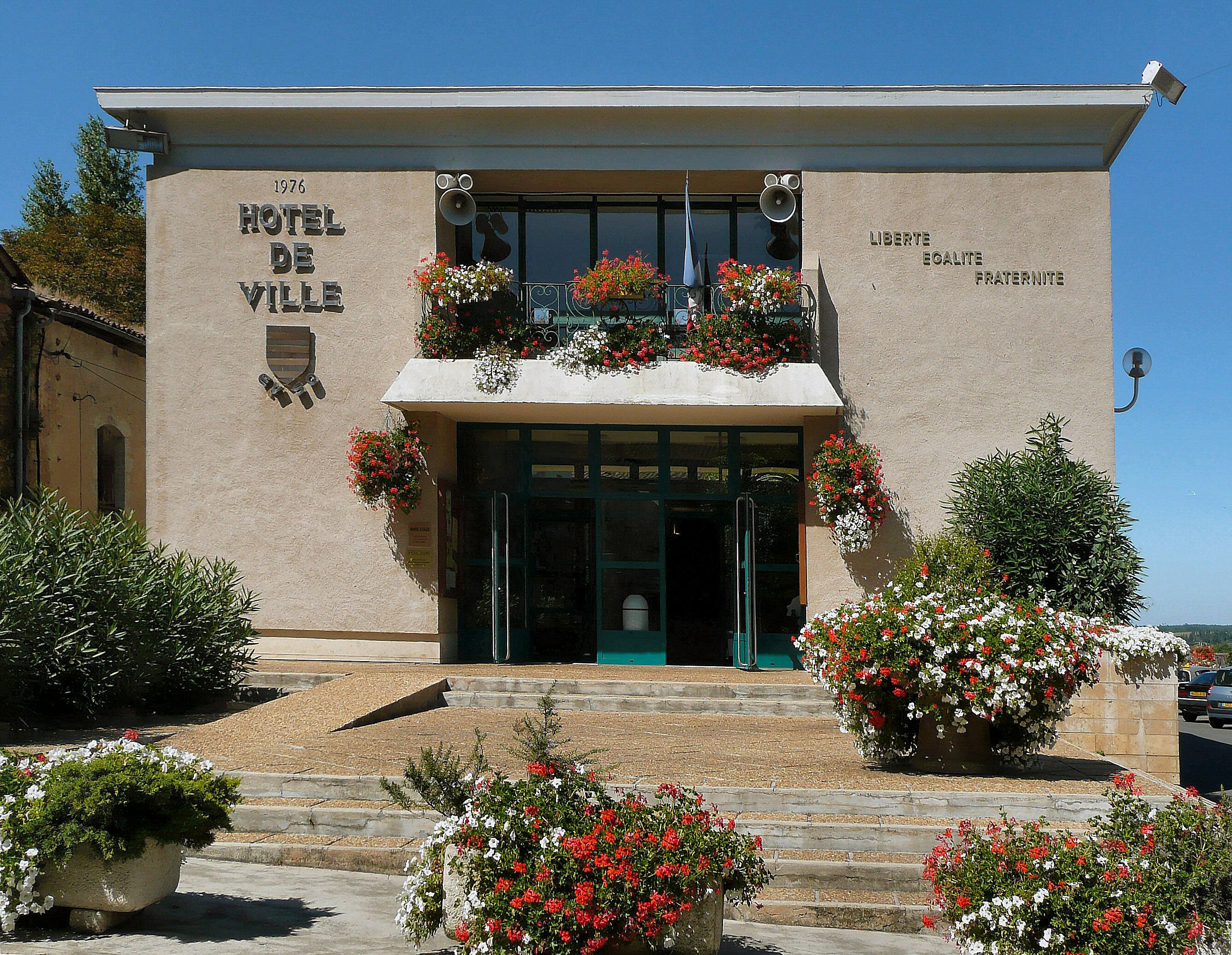 Hôtel_de_Ville_d'Eauze.jpg