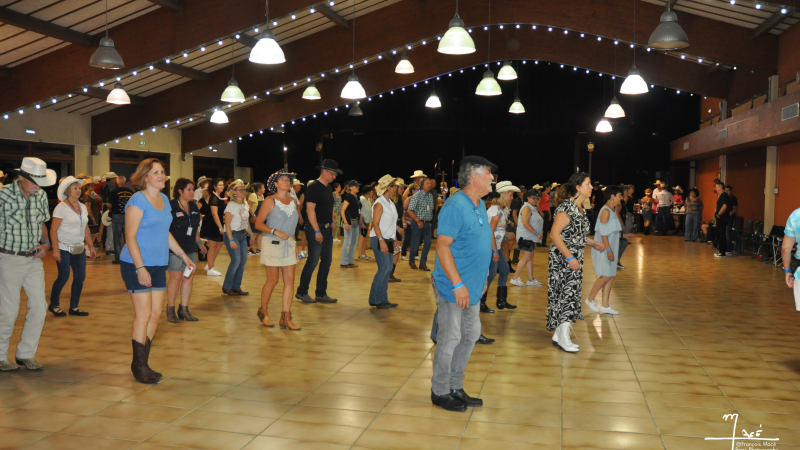 Démarrage sur les chapeaux de roue pour le festival de country !