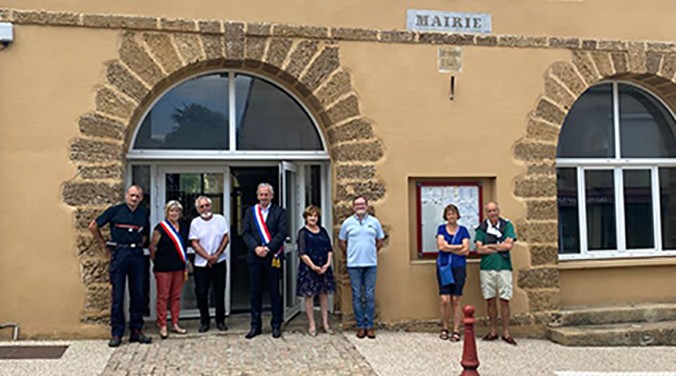 cazeneuve houga mairie.jpg