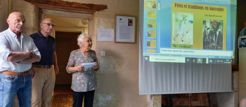 Après l'inaguration de la bibliothèque "Mille et une Pages" ,  la causerie avec Rose Marie Richard a charmé son public