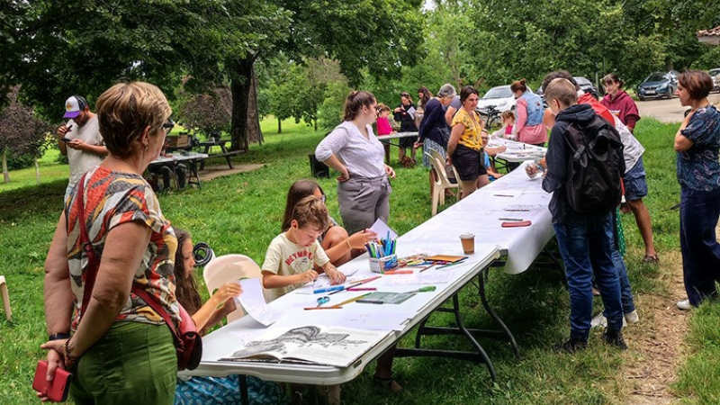 Le grand dessin en plein air