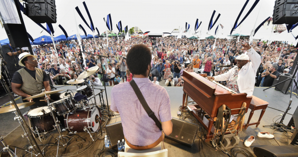 _7503133-ambiance-jazz-in-marciac- © Francis Vernhet