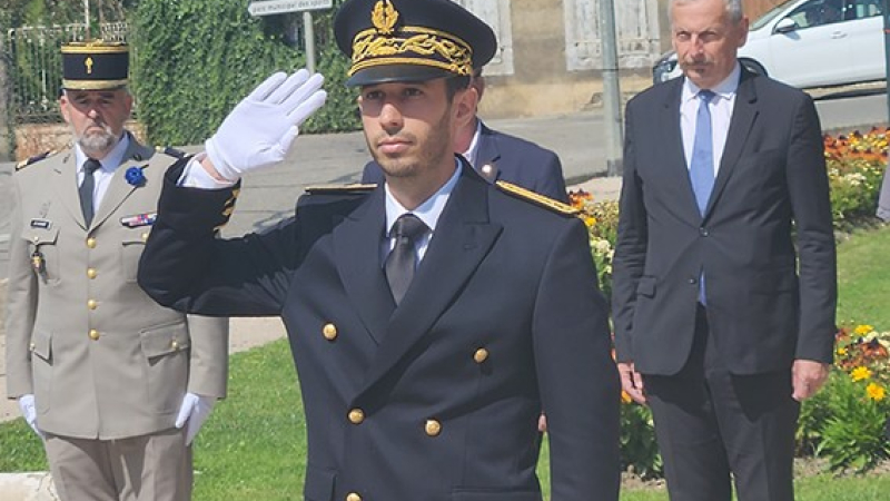 Raphaël Farges, sous préfet  a pris officiellement ses fonctions