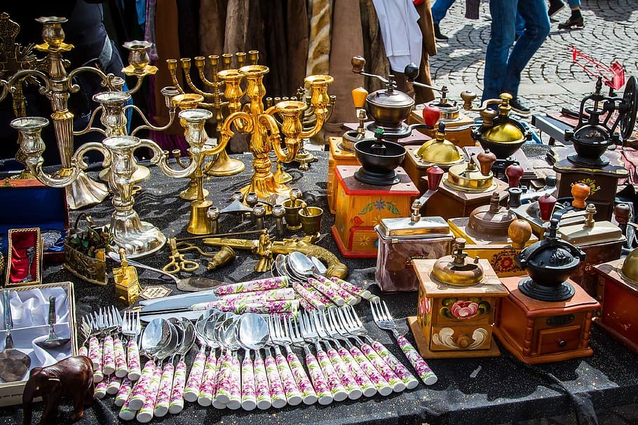 antique brocante-antiquariat.jpg