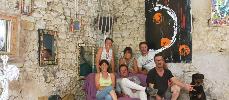 Beau succès pour une première : une galerie éphémère d'arts modestes pendant Tempo Latino !