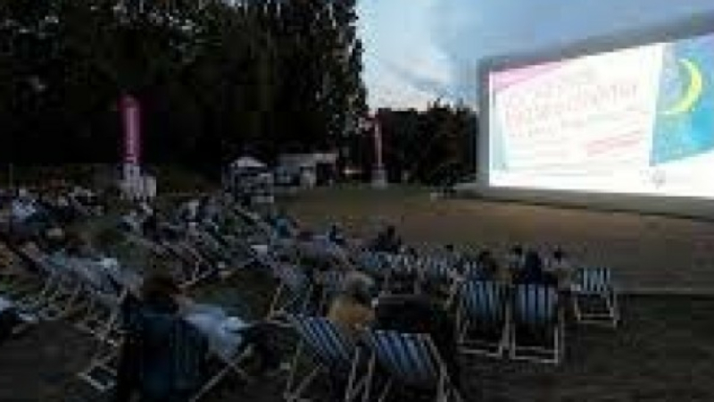 Séances de cinéma gratuites en plein air