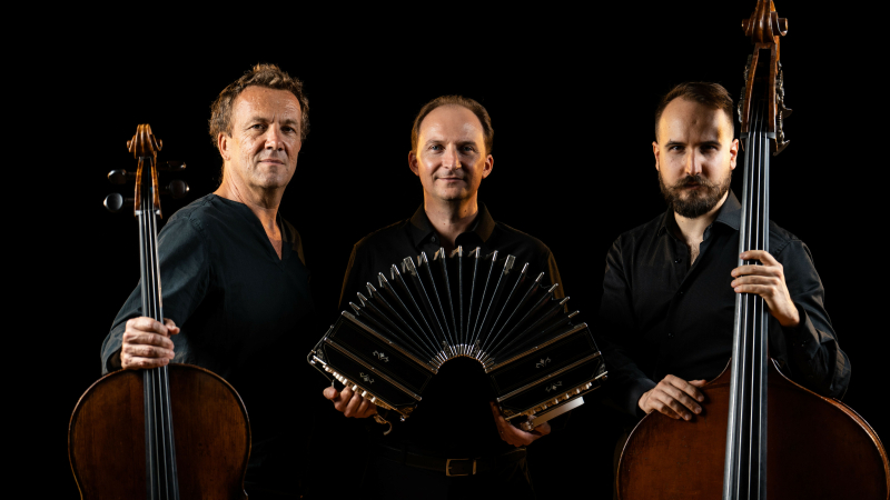 BACH – PIAZZOLLA par le BAROCCO TANGO TRIO.