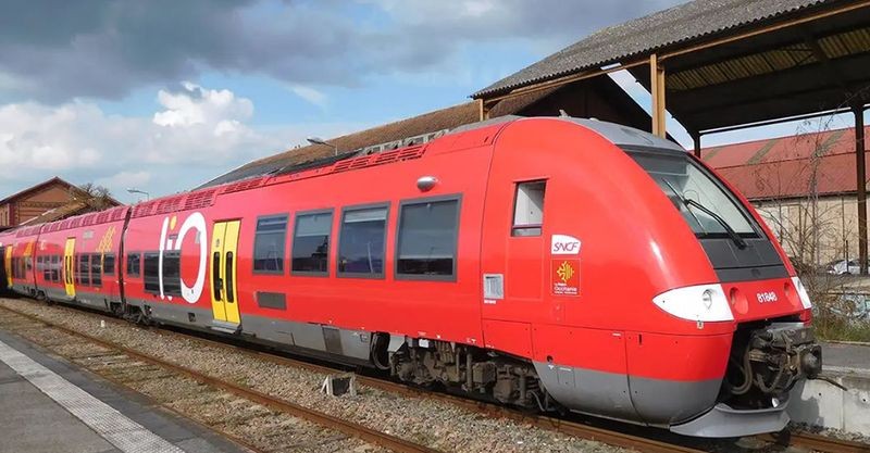 train lio occitanie.JPG