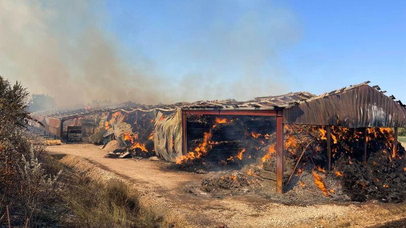 Une centaine de pompiers mobilisés sur  trois incendies