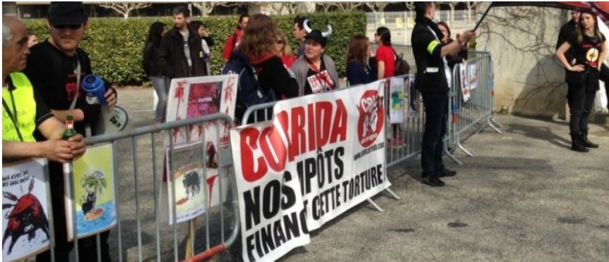 Le collectif Gers Corrida Abolition était présent aux corridas de Vic- Fezensac