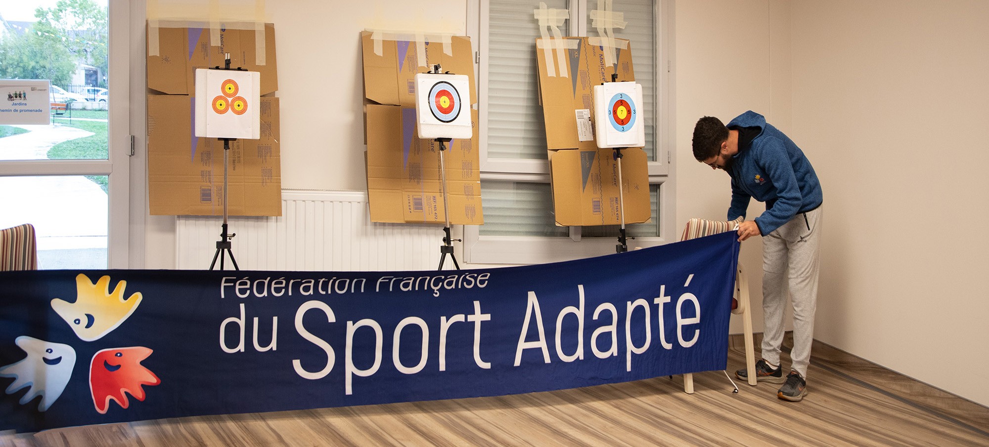 0 Installation du stand de tir à la sarbacane 1bis 210923.jpg