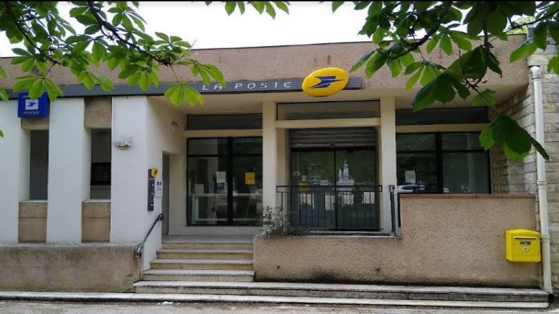 La Poste ouvre grand les portes de ses France services postales
