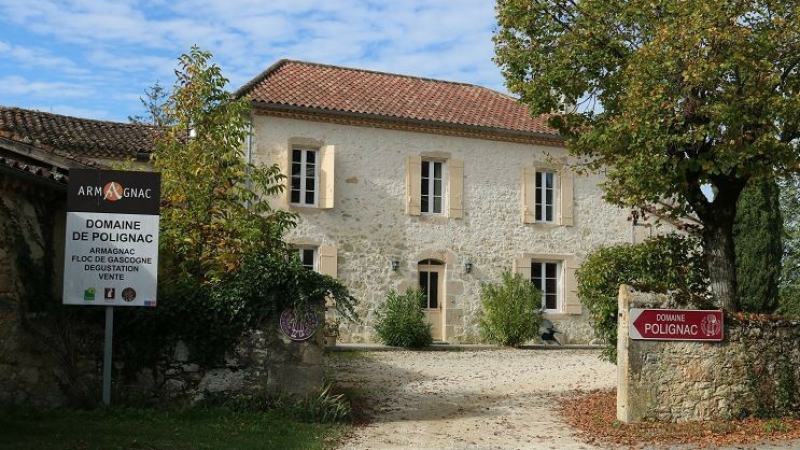 Randonnée de l'Alambic au Domaine de Polignac avec les randonneurs de Lagardère