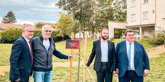 Hommage_à_Hubert_Reeves_1200x600.jpg