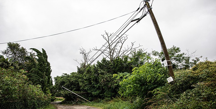 tempete poteau electrique.jpg