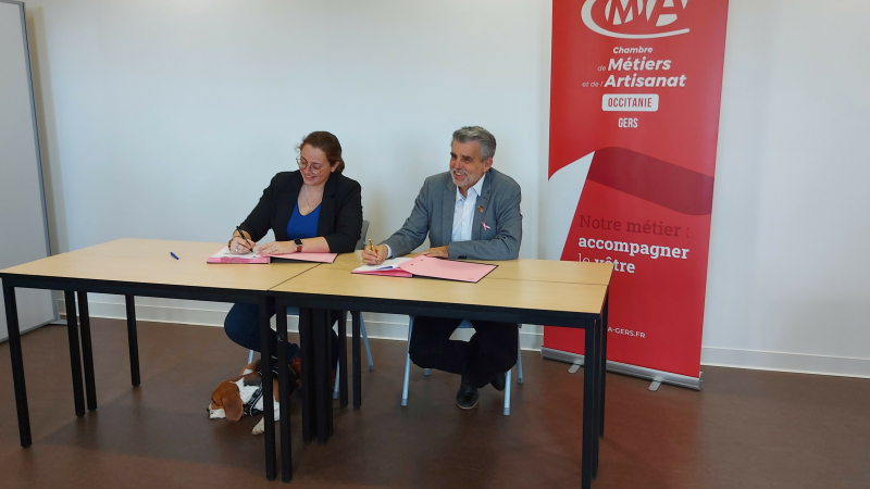 Signature d'une convention entre la communauté de communes et la Chambre des Métiers et de l'Artisanat du Gers